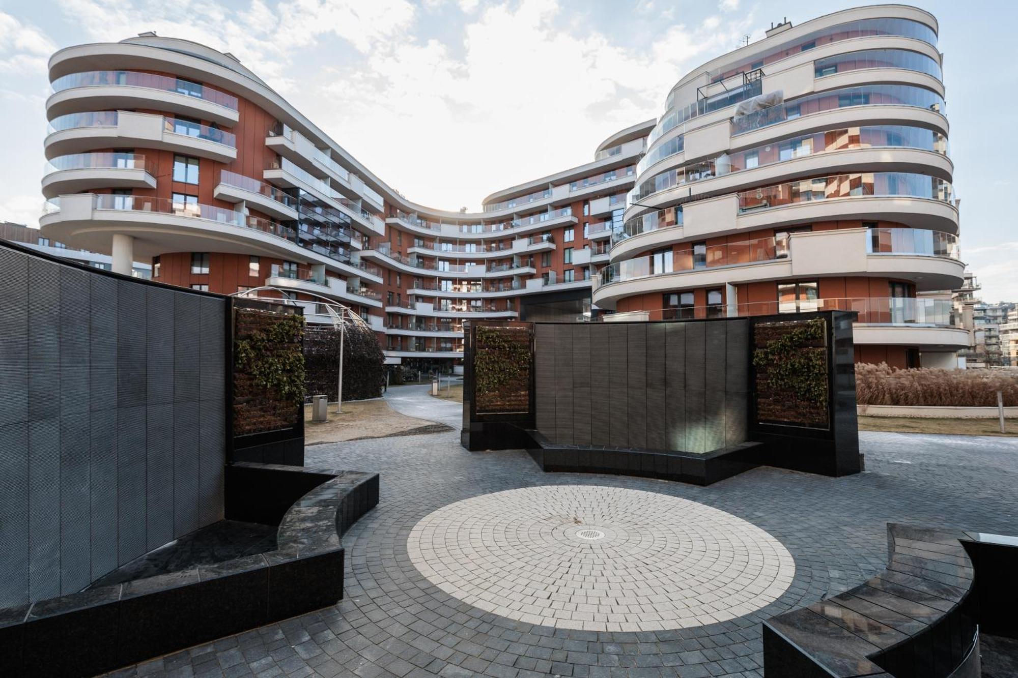 Of The Kings-riverside Wt2 Apartment *